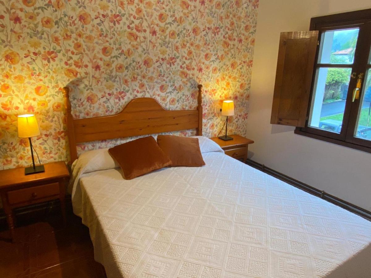 Apartamentos San Juan 2 Lledias Bagian luar foto